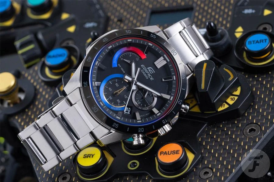 Часы  Casio  Edifice Casio EFR-573HG-1A (фото 5)
