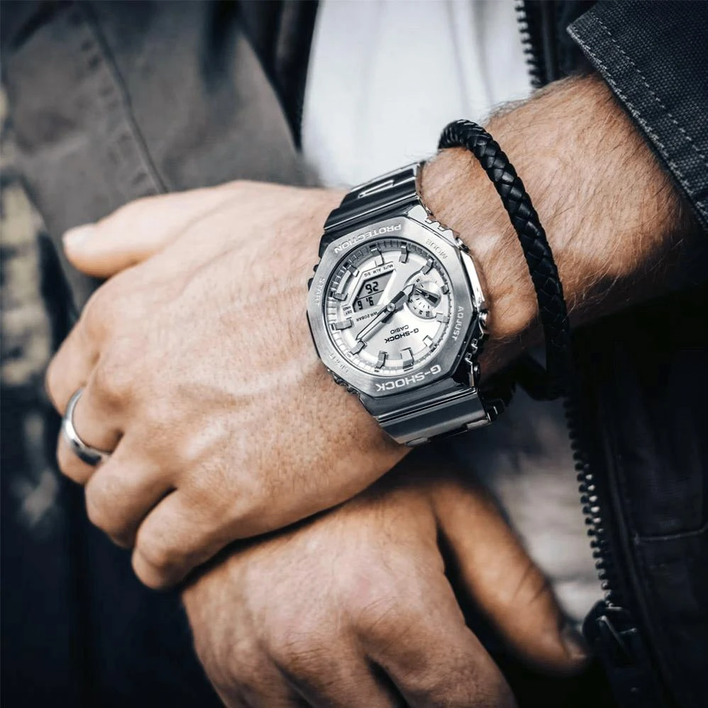 Наручные часы  Casio  G-Shock Casio GM-2110D-7A (фото 2)