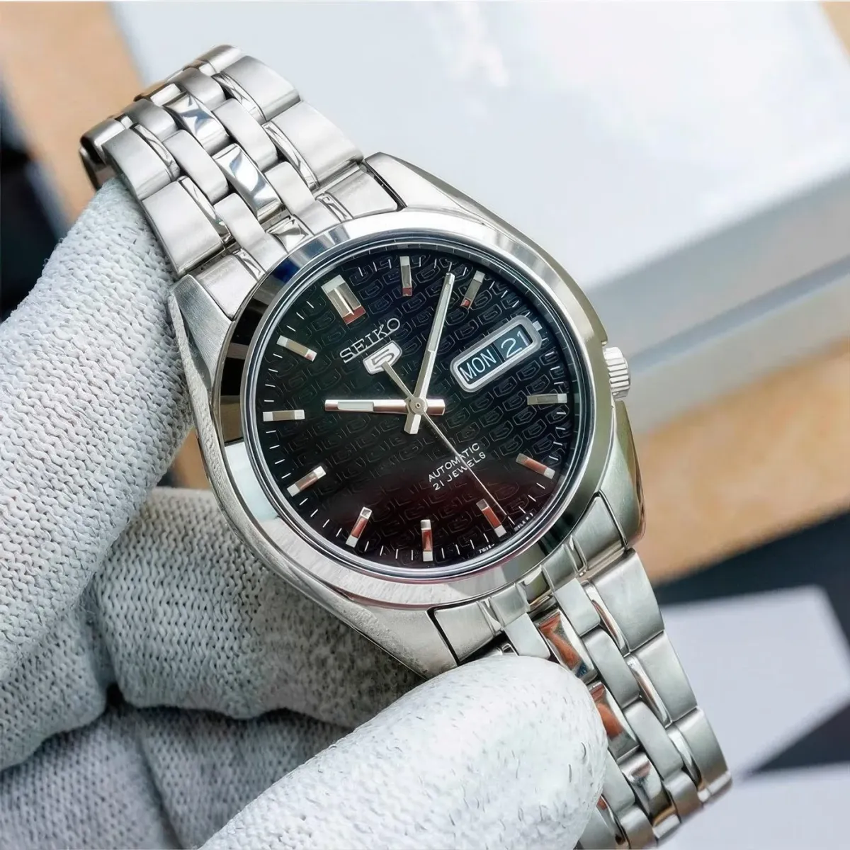 Наручные часы  Seiko  Automatic Seiko SNK361K1 (фото 4)