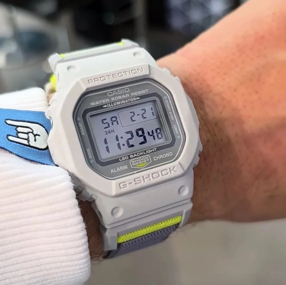 Наручные часы  Casio  G-Shock Casio DW-5600MNC-7A8 (фото 2)