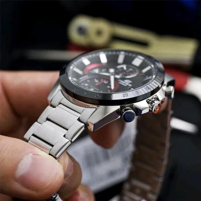 Наручные часы  Casio  Edifice Casio EFR-571DB-1A1 (фото 3)