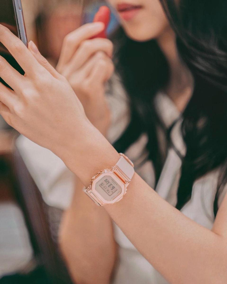 Наручные часы  Casio  G-Shock Casio GM-S5600PG-4E (фото 17)