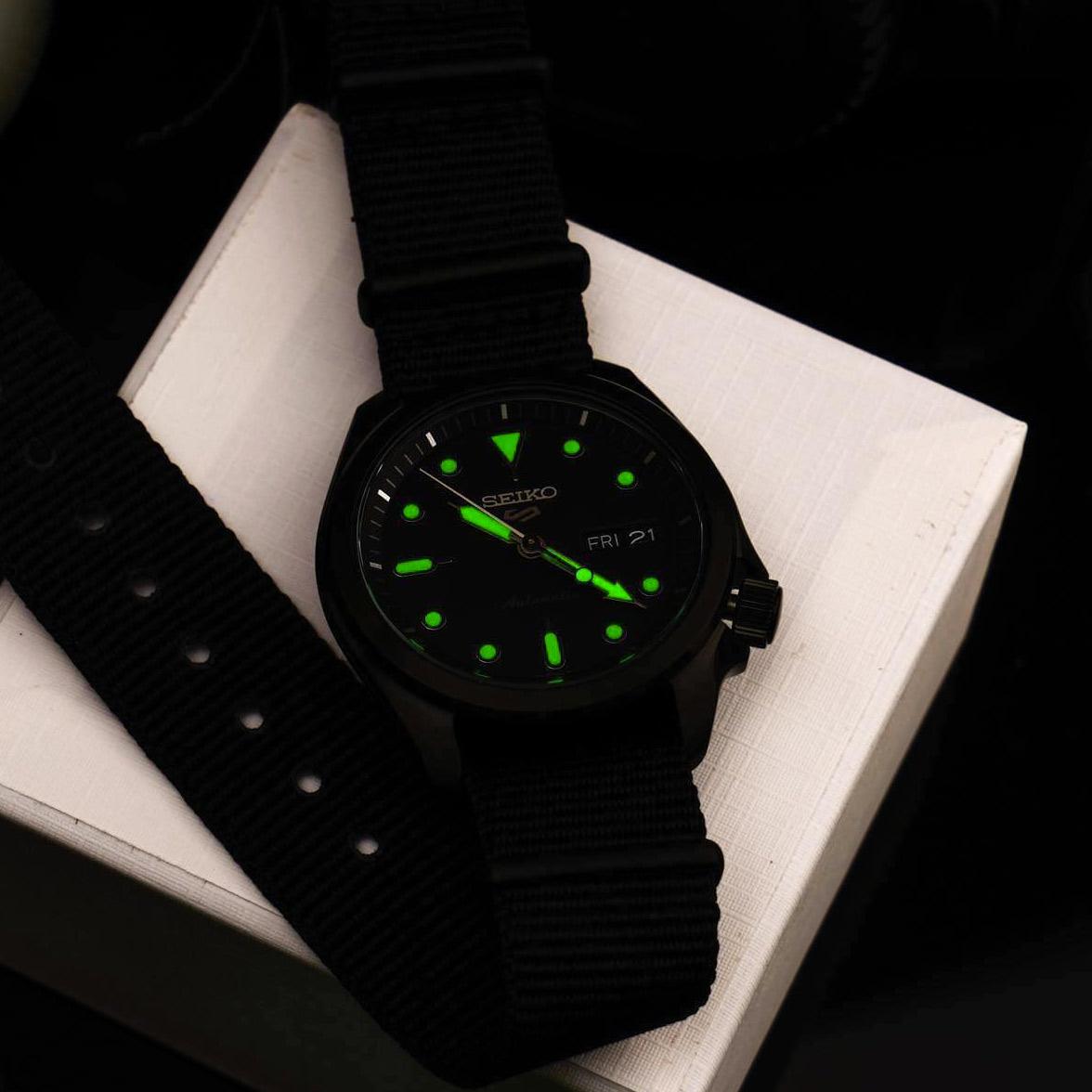 Наручные часы  Seiko  Seiko 5 Seiko SRPE69K1 (фото 7)