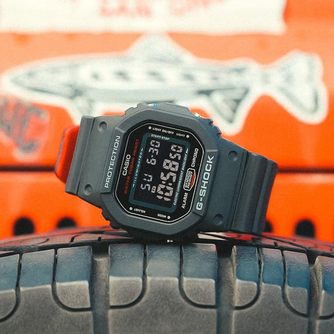Наручные часы  Casio  G-Shock Casio DW-5600HR-1E (фото 3)