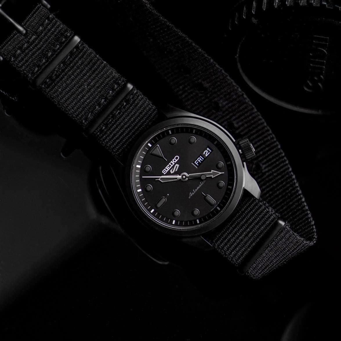 Наручные часы  Seiko  Seiko 5 Seiko SRPE69K1 (фото 2)