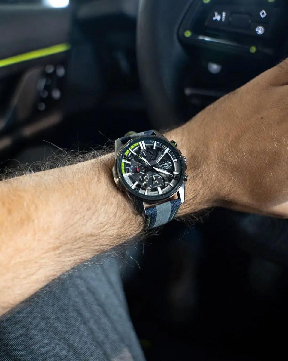 Наручные часы  Casio  Edifice Casio EQB-1200AT-1A (фото 5)