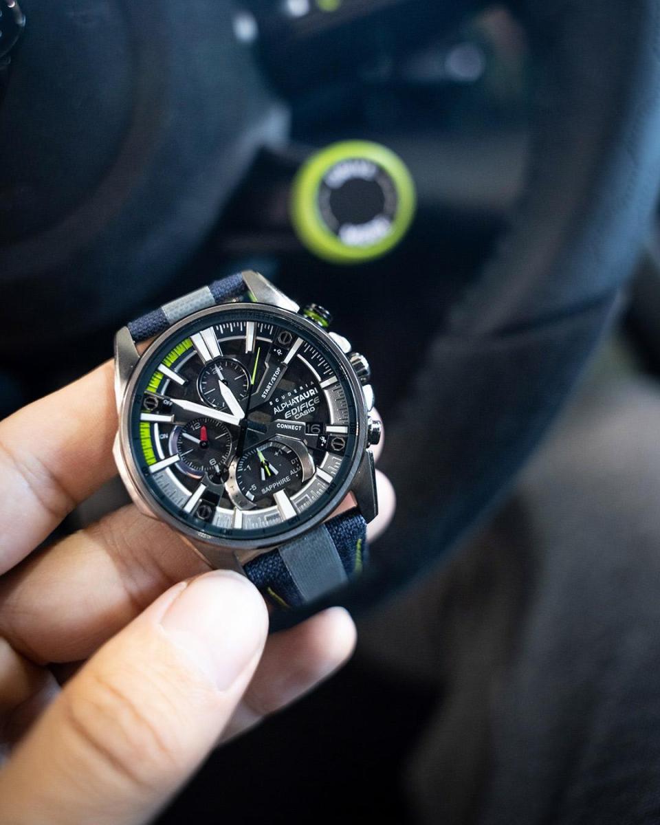 Наручные часы  Casio  Edifice Casio EQB-1200AT-1A (фото 4)