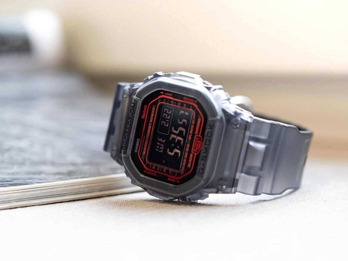 Наручные часы  Casio  G-Shock Casio DW-B5600G-1E (фото 5)