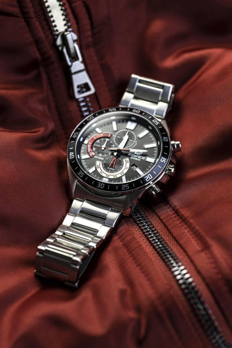 Наручные часы  Casio  Edifice Casio EFV-620D-1A4 (фото 3)