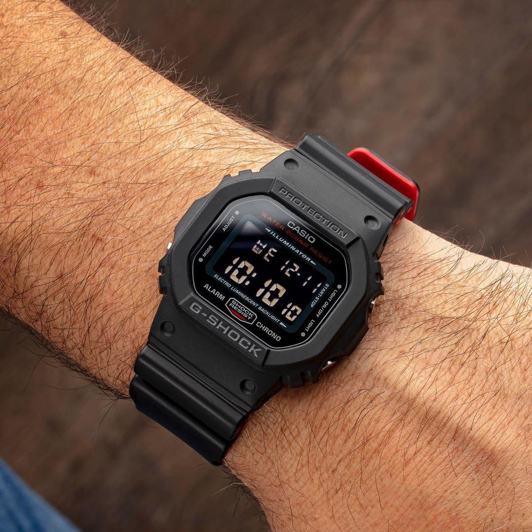 Наручные часы  Casio  G-Shock Casio DW-5600HR-1E (фото 2)