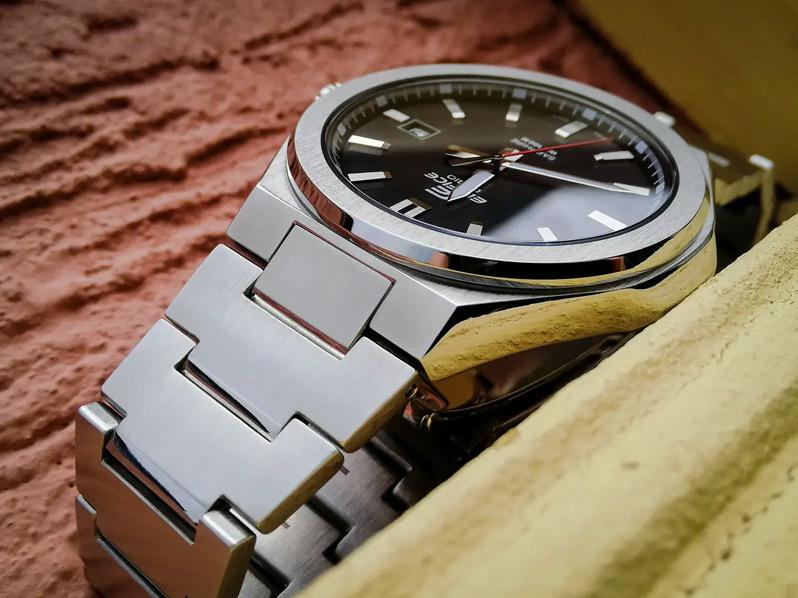 Наручные часы  Casio  Edifice Casio EFB-108D-1A (фото 6)