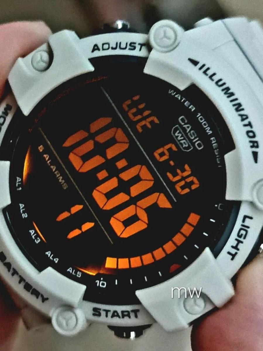 Наручные часы  Casio  Collection Casio AE-1500WH-8B2 (фото 4)