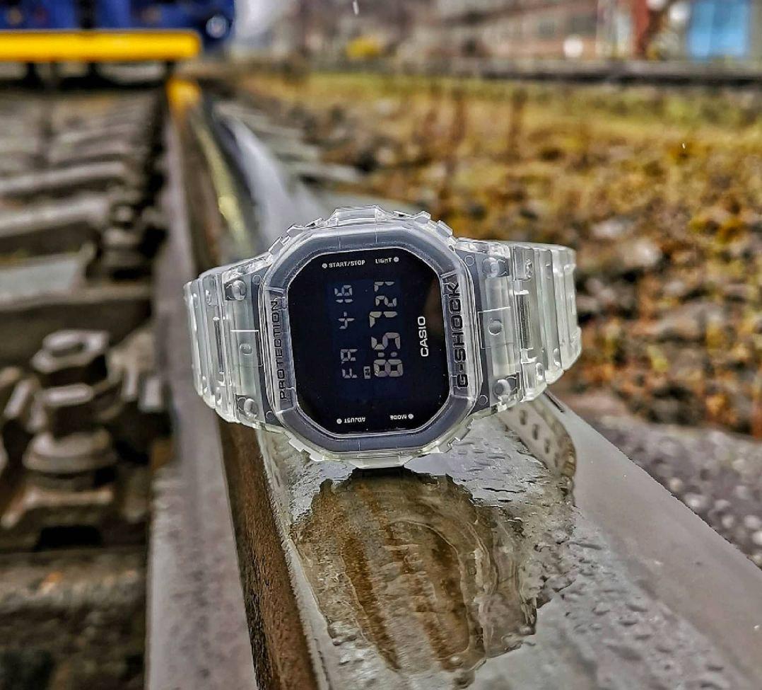 Наручные часы  Casio  G-Shock Casio DW-5600SKE-7E (фото 6)