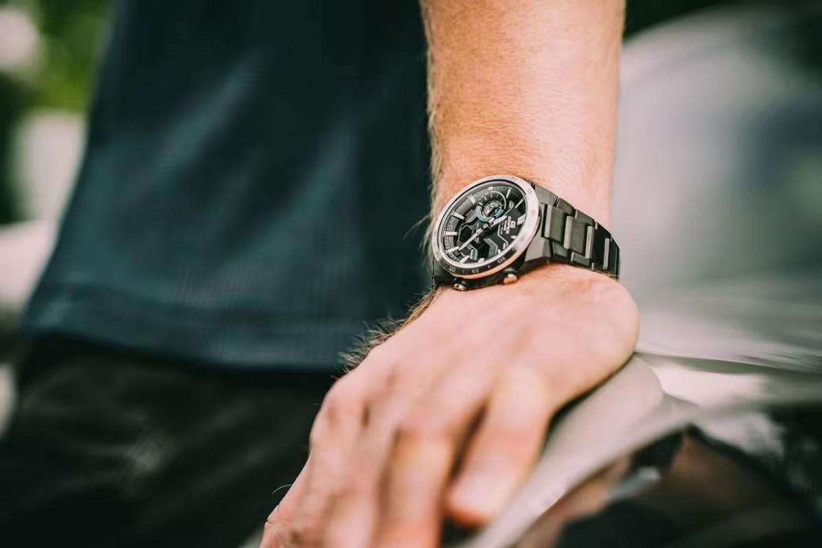 Наручные часы  Casio  Edifice Casio ECB-2200DD-1A (фото 4)