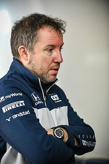 Наручные часы  Casio  Edifice Casio EQB-1000AT-1A (фото 10)