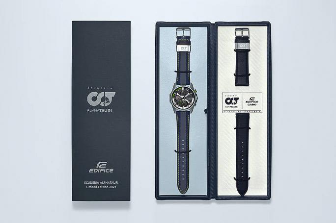 Наручные часы  Casio  Edifice Casio EQB-1200AT-1A (фото 7)