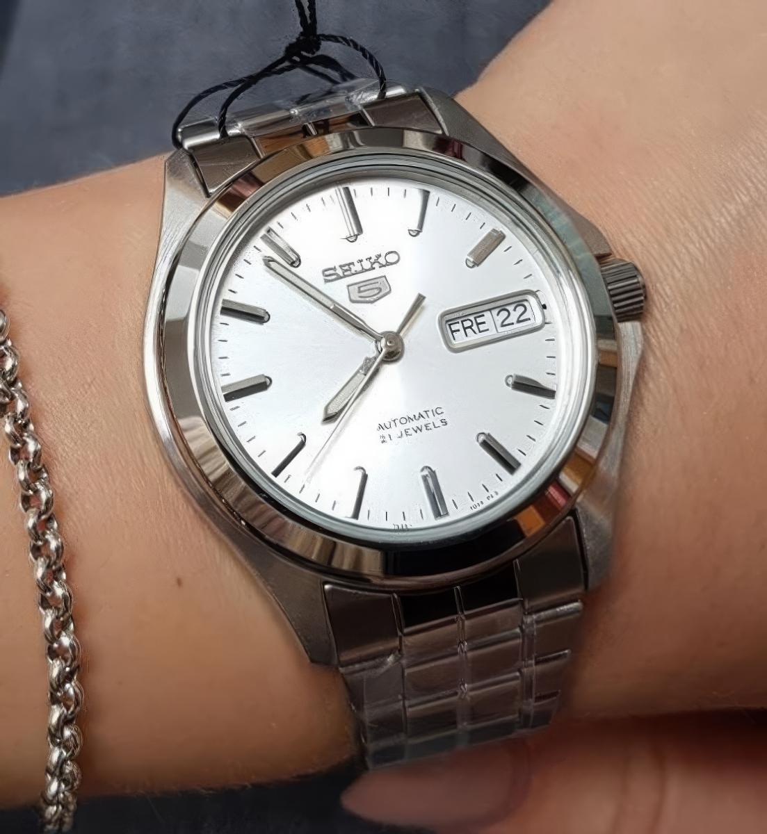 Наручные часы  Seiko  Seiko 5 Seiko SNKK87K1 (фото 4)