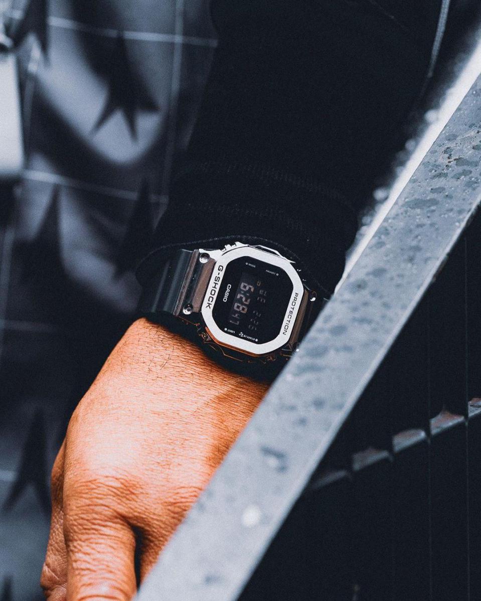 Наручные часы  Casio  G-Shock Casio GM-5600-1E (фото 19)