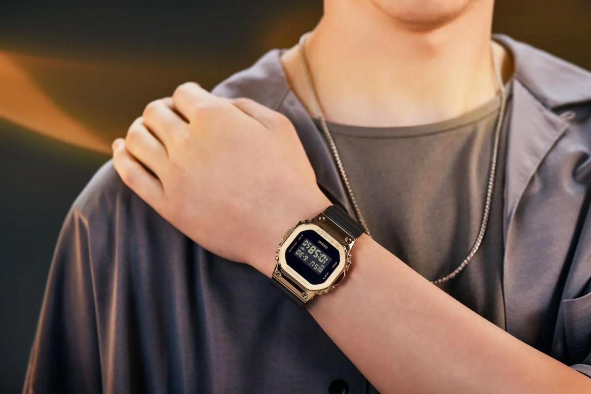 Наручные часы  Casio  G-Shock Casio GM-5600UG-9E (фото 2)