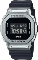 Наручные часы Casio GM-5600U-1E