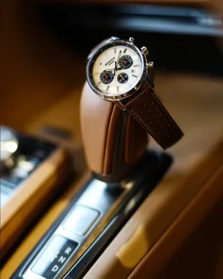 Casio EFR-575L-7A