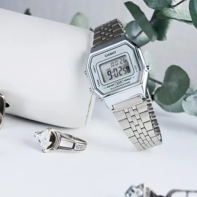 Casio LA-680WEA-7E