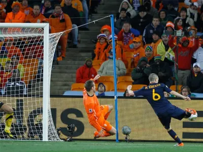 Наручные часы  Casio  G-Shock Casio DW-5600AI-1E (фото 3)