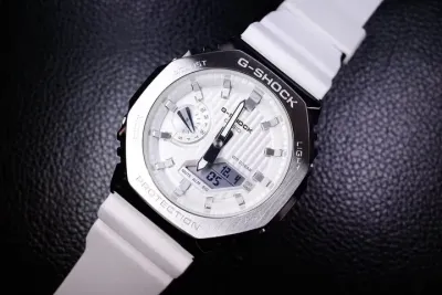 Casio GM-2110SH-7A