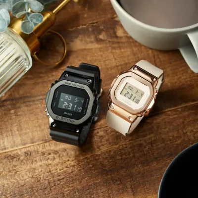 Наручные часы  Casio  G-Shock Casio GM-5600UB-1E (фото 3)
