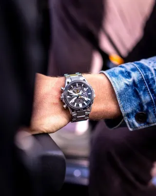 Наручные часы  Casio  Edifice Casio EQB-2000DB-1A (фото 5)