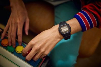 Наручные часы  Casio  G-Shock Casio DW-5000R-1A (фото 13)