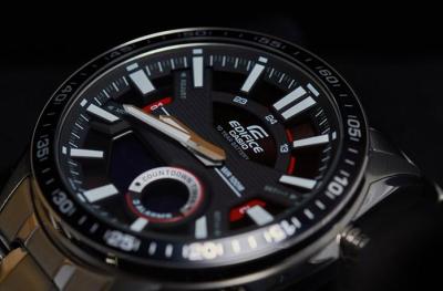 Наручные часы  Casio  Edifice Casio EFV-C100D-1A (фото 9)