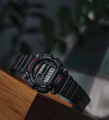 Casio DW-9052-1V