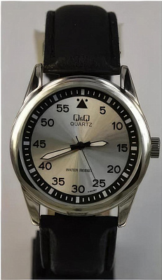 Q&Q Attractive GU64J802Y