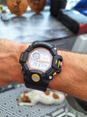 Casio GW-9400Y-1E