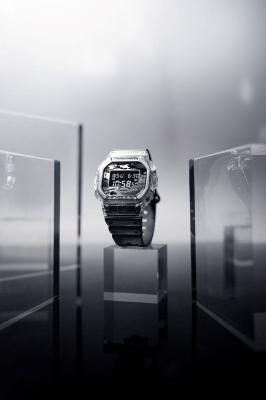 Наручные часы  Casio  G-Shock Casio DW-5600SKC-1E (фото 2)