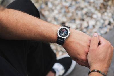 Наручные часы  Casio  G-Shock Casio GM-2100RW-1A (фото 3)