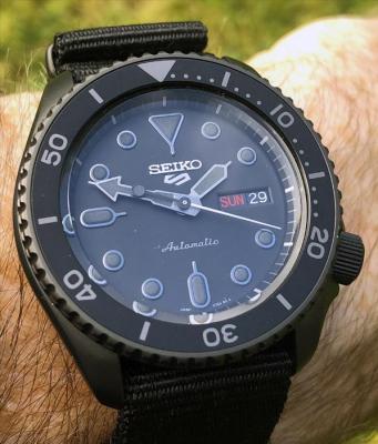 Наручные часы  Seiko  Seiko 5 Sports Seiko SRPD79K1 (фото 8)