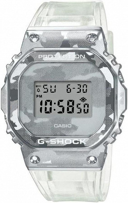 Casio GM-5600SCM-1E