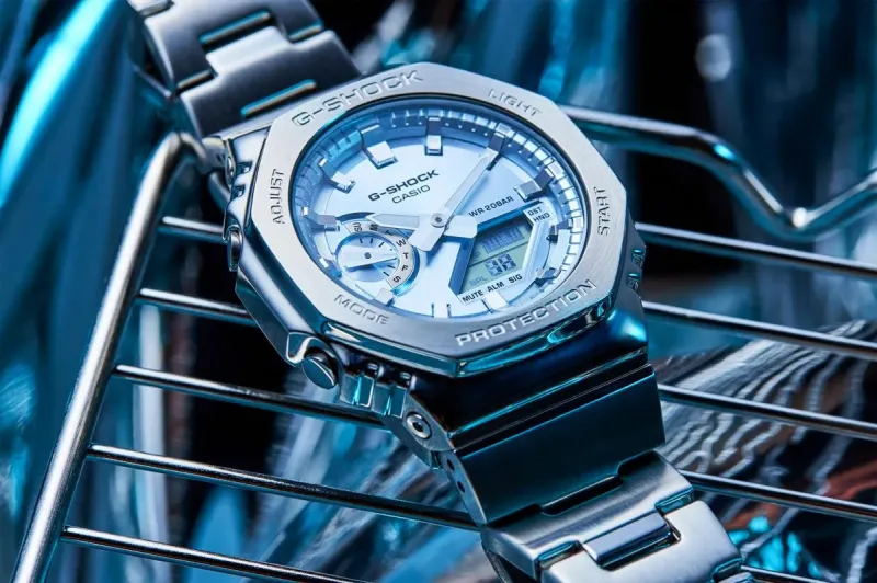 Наручные часы  Casio  G-Shock Casio GM-2110D-2A (фото 2)