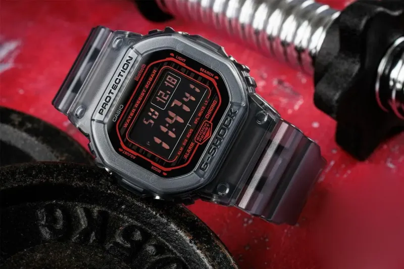 Наручные часы  Casio  G-Shock Casio DW-B5600G-1E (фото 2)