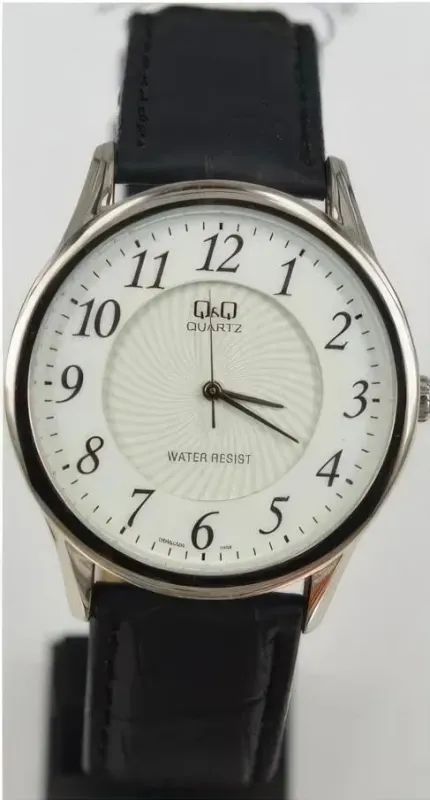 Q&Q Q948J304Y