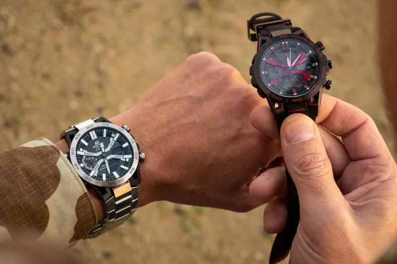 Наручные часы  Casio  Edifice Casio ECB-2000D-1A (фото 3)