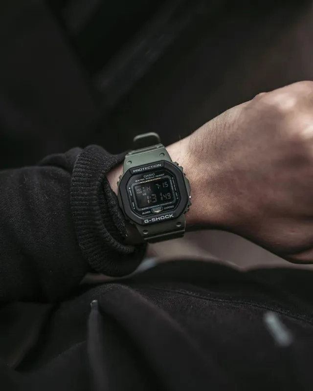 Наручные часы  Casio  G-Shock Casio DW-5610SU-3E (фото 2)