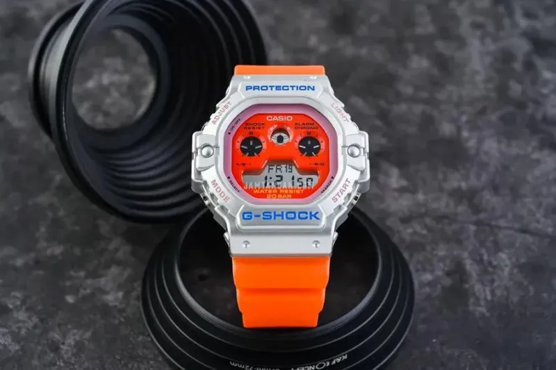 Наручные часы  Casio  G-Shock Casio DW-5900EU-8A4 (фото 5)