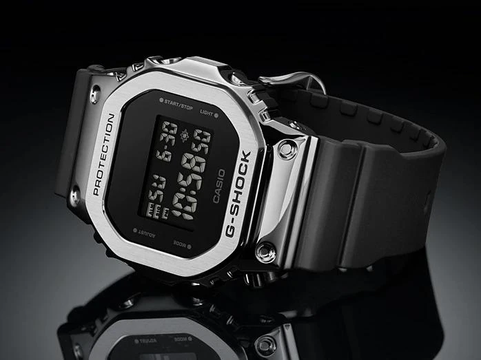 Наручные часы  Casio  G-Shock Casio GM-5600-1E (фото 7)