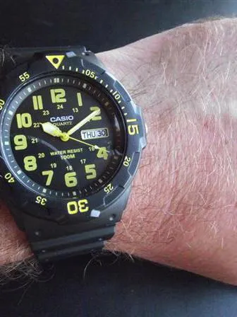 Наручные часы  Casio  Collection Casio MRW-200H-9B (фото 2)