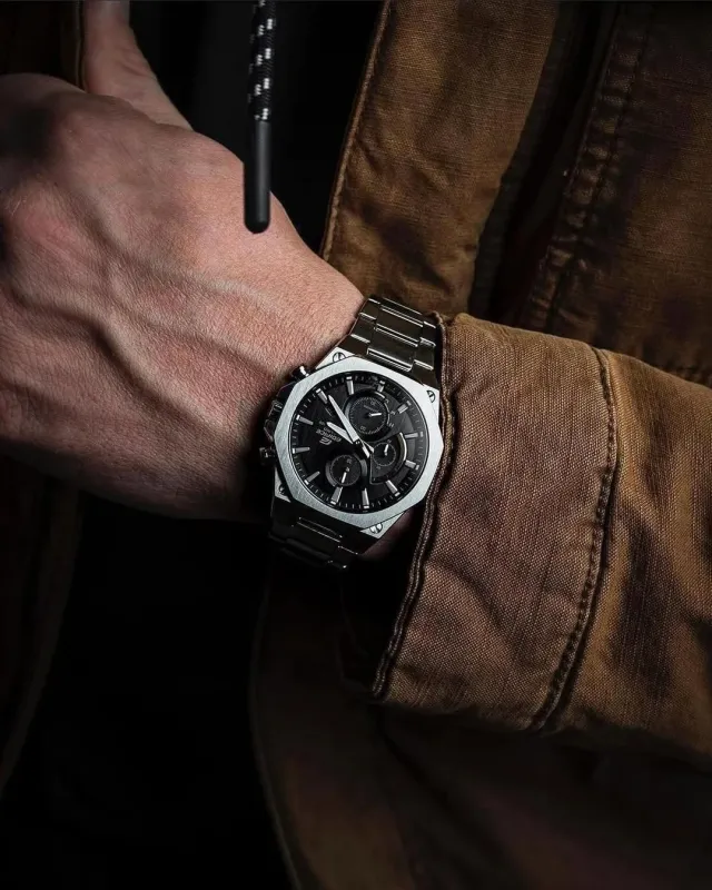 Наручные часы  Casio  Edifice Casio EFS-S570D-1A (фото 2)