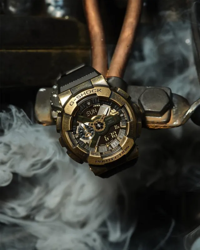 Наручные часы  Casio  G-Shock Casio GM-110VG-1A9 (фото 2)