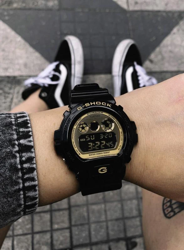 Наручные часы  Casio  G-Shock Casio DW-6900CB-1D (фото 2)